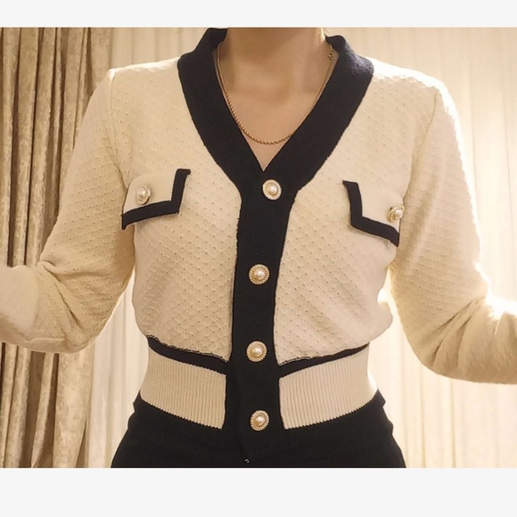 Classic Color Block Textured Faux Pearl Button Cardigan - Picture 2 of 9